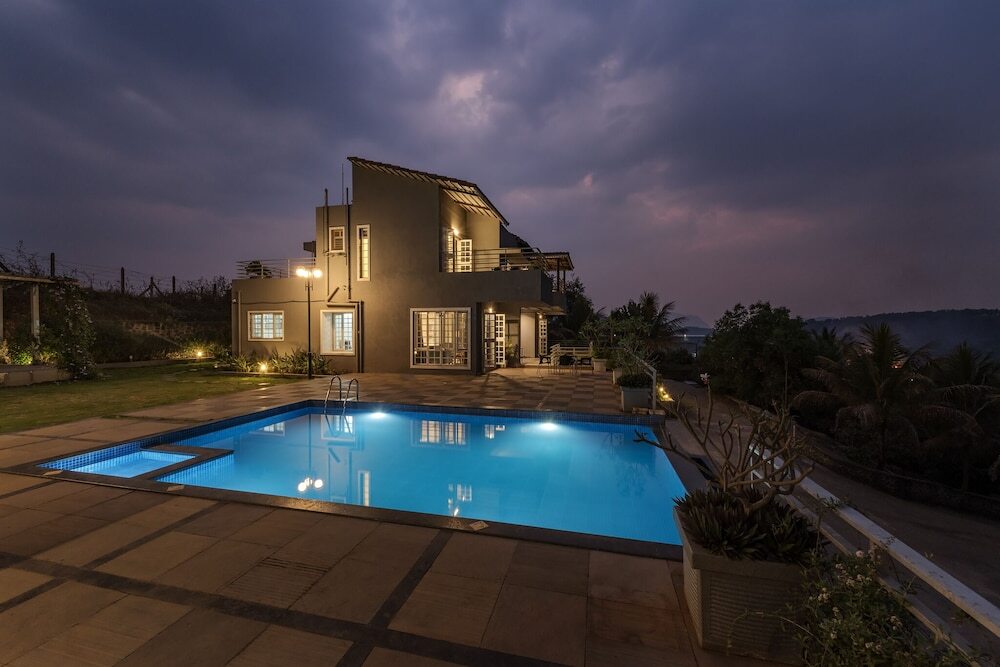Амби Вэлли Сити: 4bhk Villa in Mulshi With Private Swimming Pool