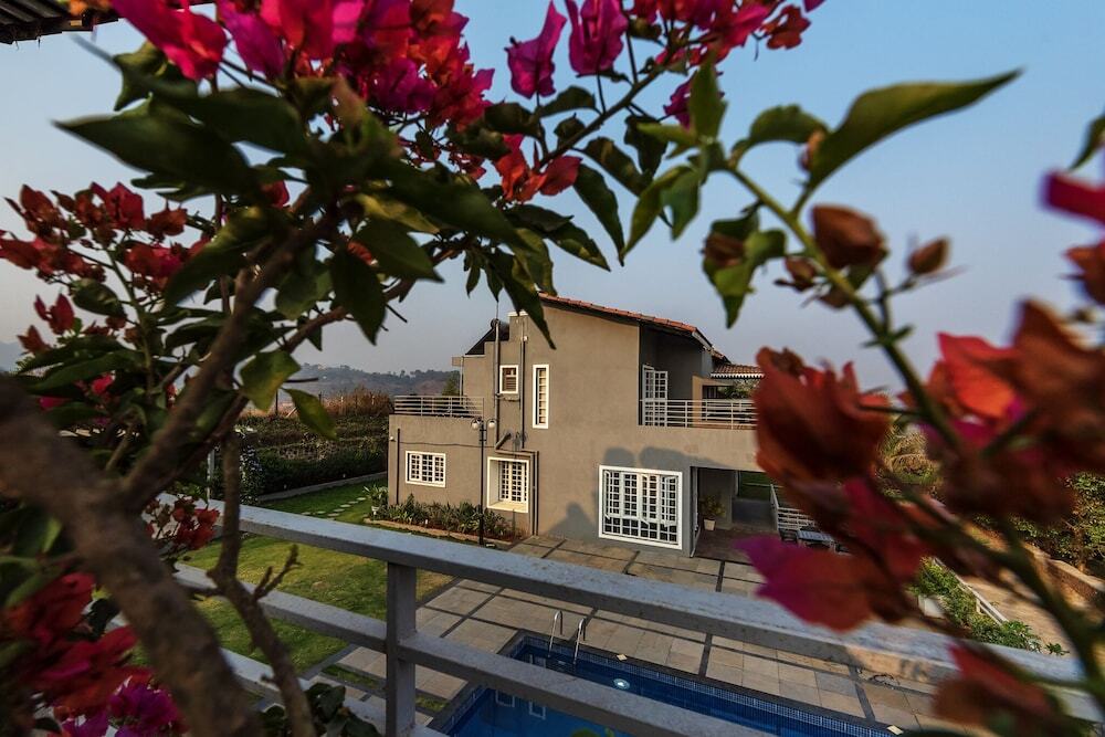 Амби Вэлли Сити: 4bhk Villa in Mulshi With Private Swimming Pool