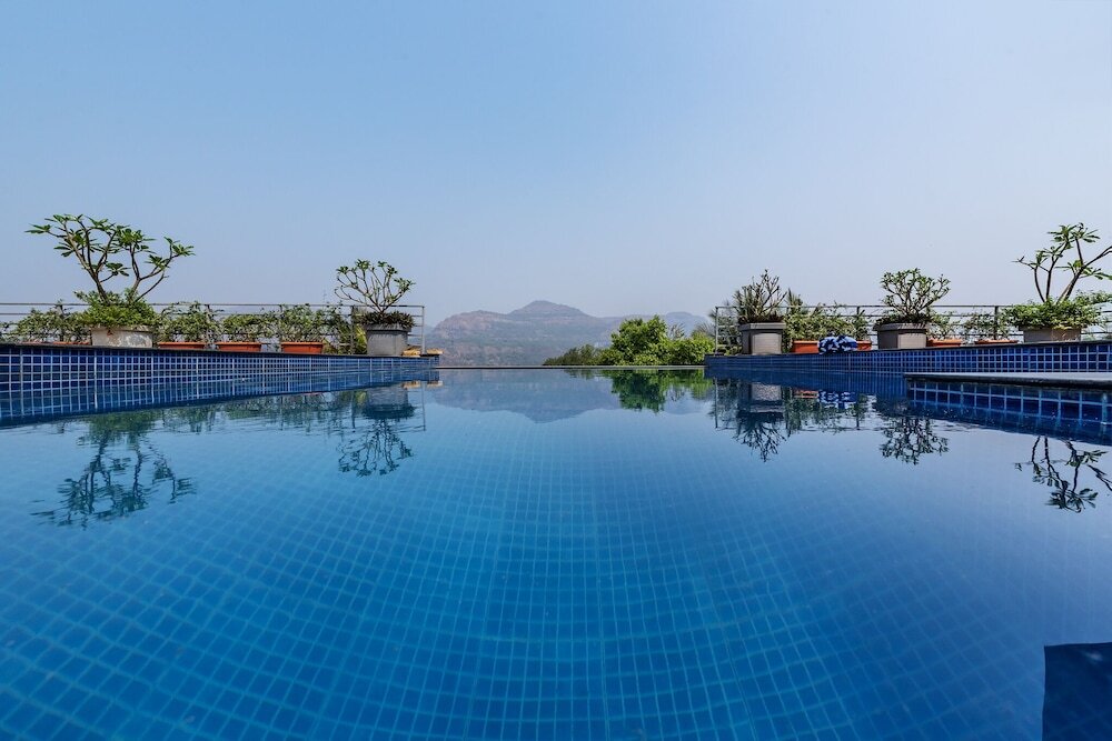 Амби Вэлли Сити: 4bhk Villa in Mulshi With Private Swimming Pool