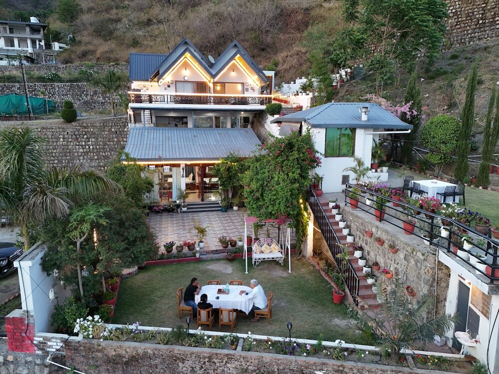 Массури: The Bougainvillea Retreat Dehradun