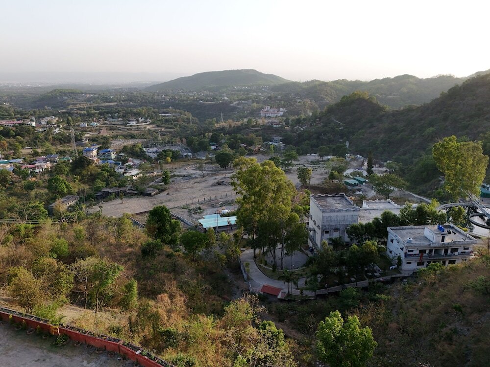 Массури: The Bougainvillea Retreat Dehradun