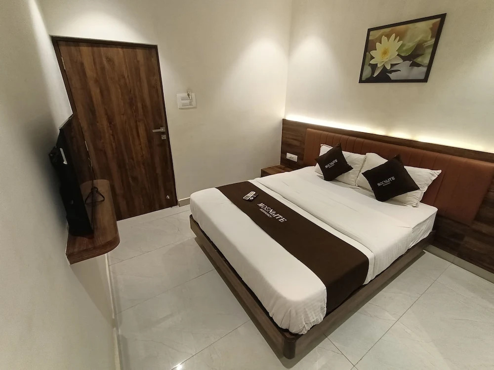 Мумбаи: Hotel Moon Lite Residency Marve Malad