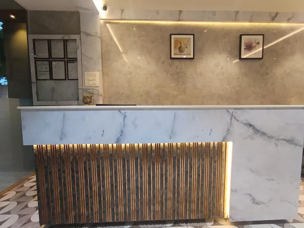Мумбаи: Hotel Moon Lite Residency Marve Malad