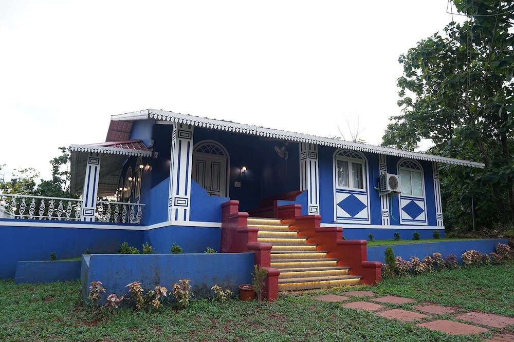 Бенаулим: Indira Farms