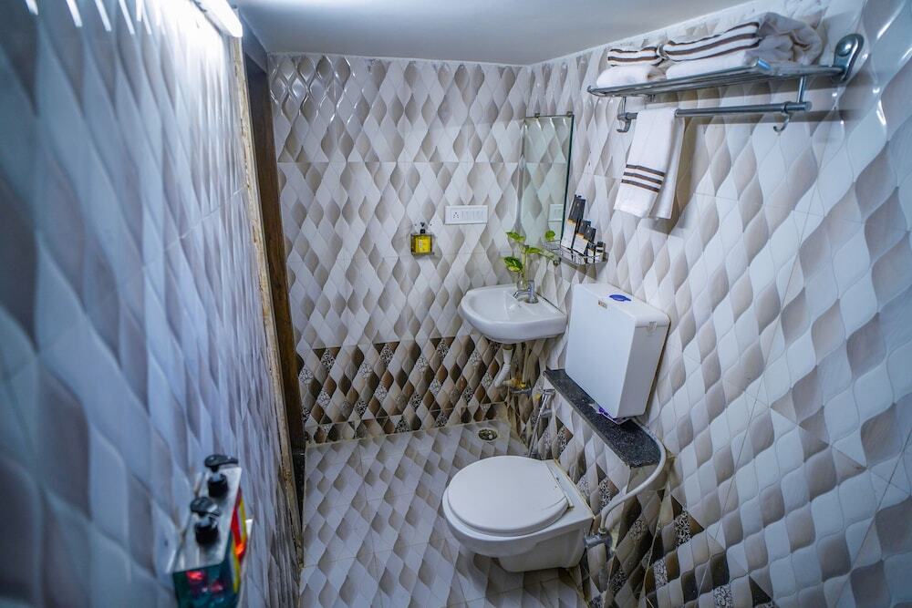 Индаур: Hotel Shree Shell Inn