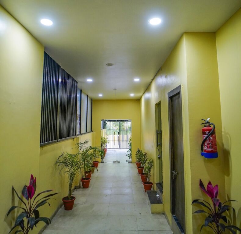 Индаур: Hotel Shree Shell Inn