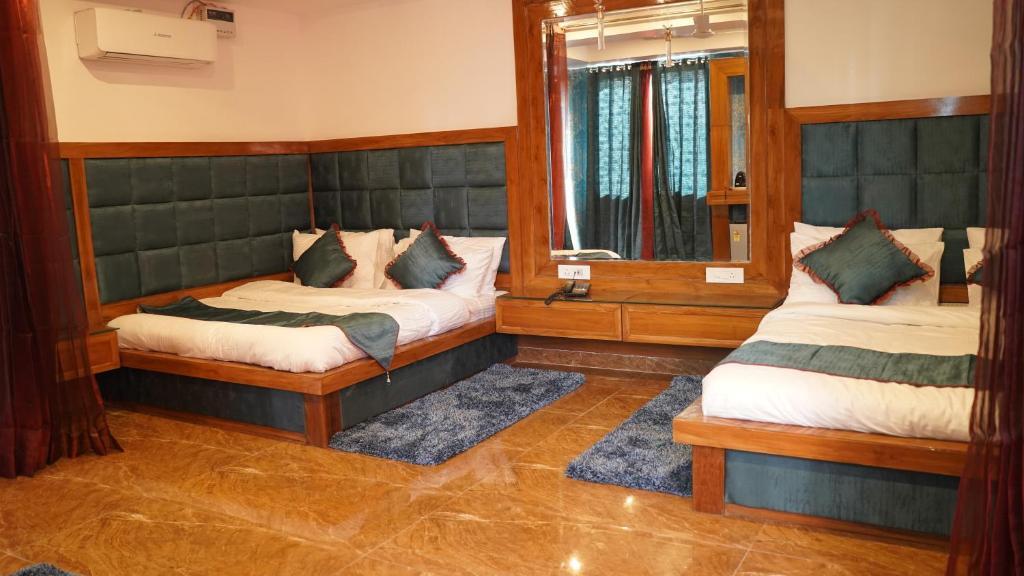 Кангра: Hotel Sahebs Castle McLeodganj