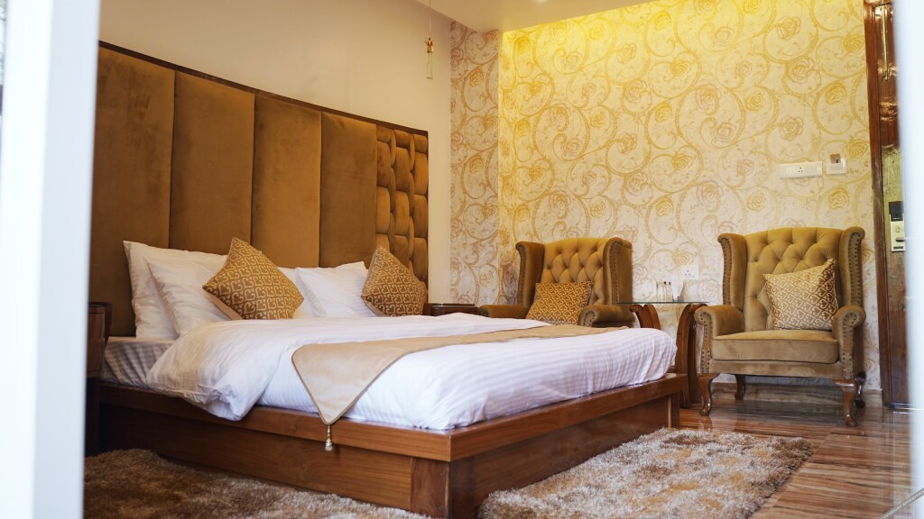 Кангра: Hotel Sahebs Castle McLeodganj