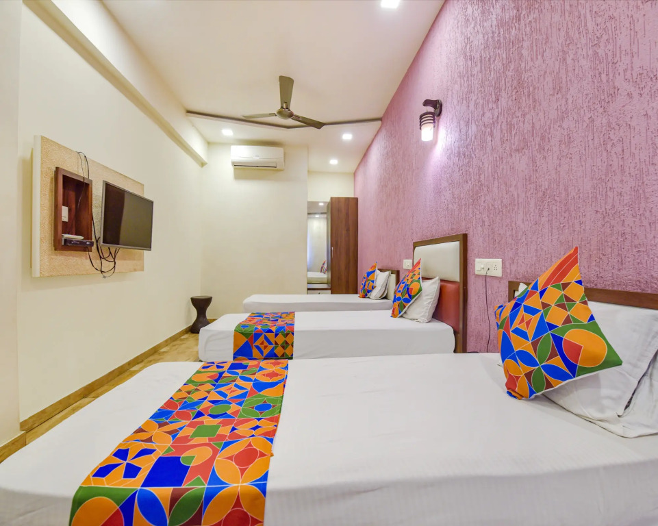 Ахмедабад: FabHotel Tulip Plaza