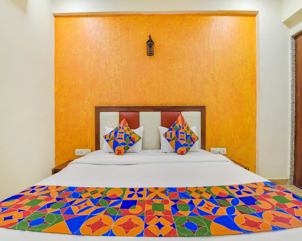 Ахмедабад: FabHotel Tulip Plaza