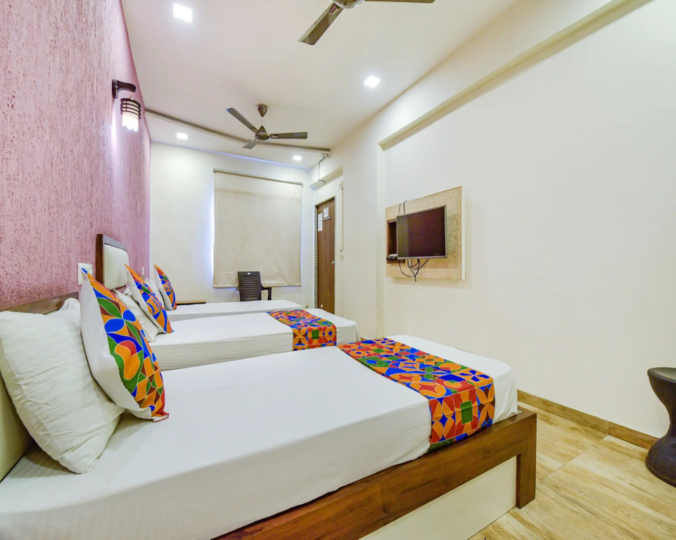 Ахмедабад: FabHotel Tulip Plaza