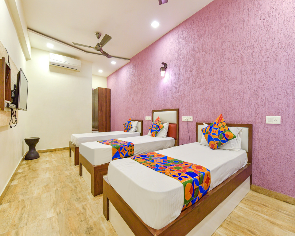Ахмедабад: FabHotel Tulip Plaza