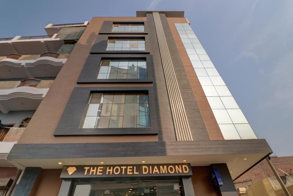 Газиабад: The Hotel Diamond