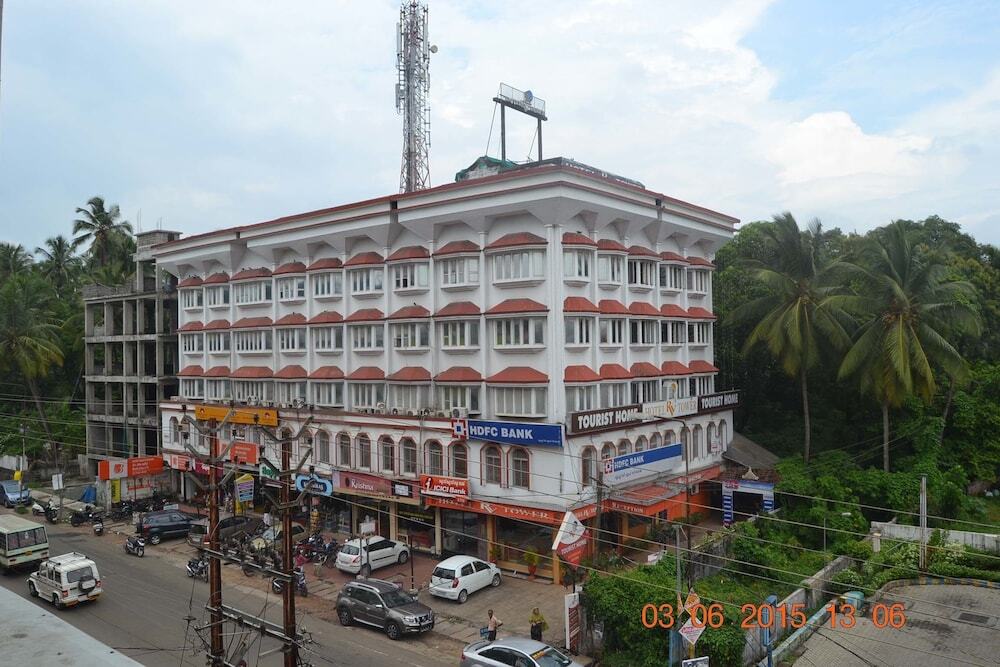 Гуруваюр: Sreeja Inn