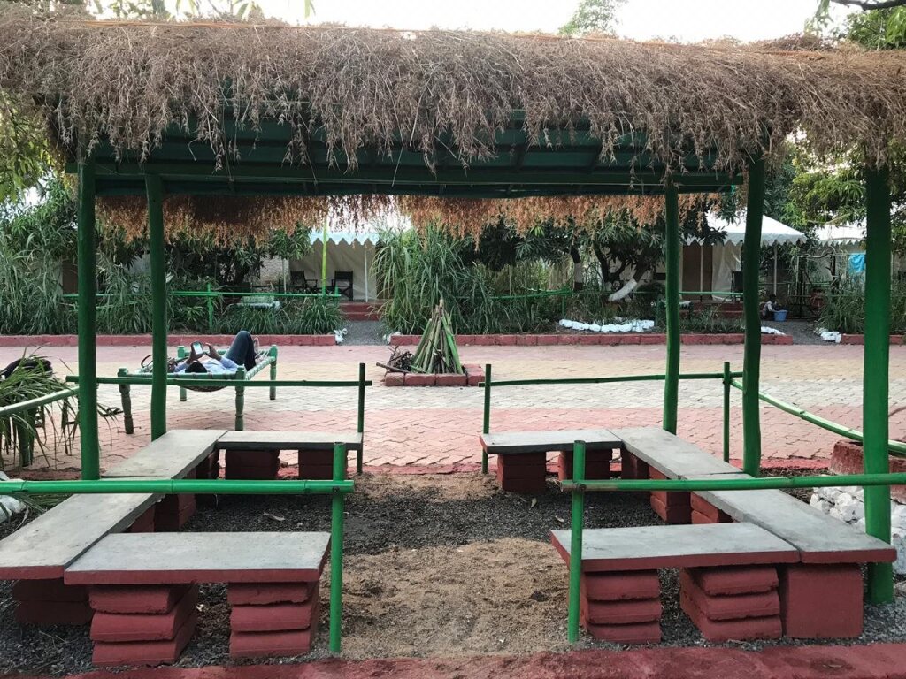 Сазан: Gir Pride Resort