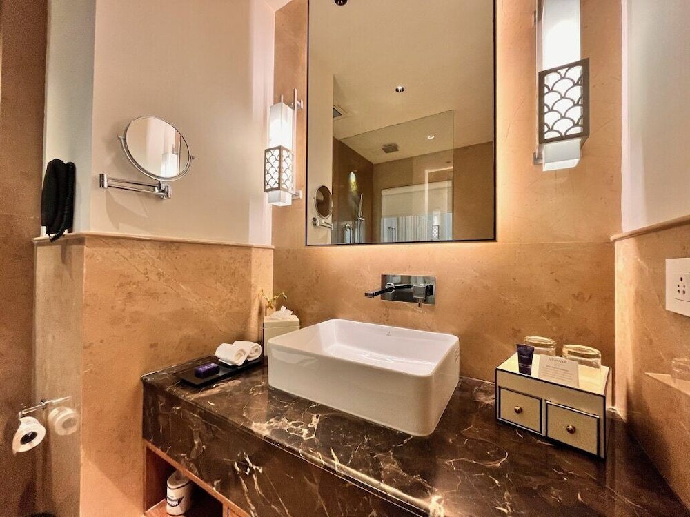 Таванг: Vivanta Tawang