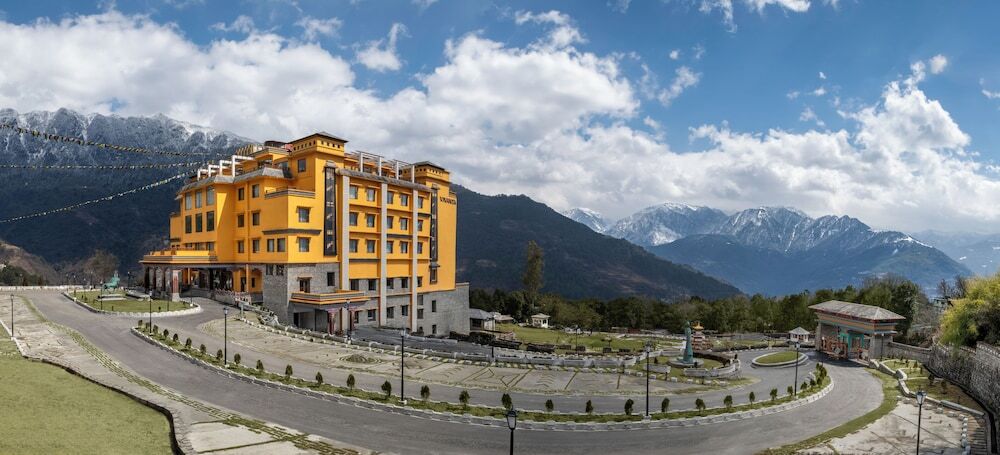 Таванг: Vivanta Tawang