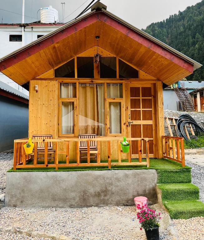 Касоль: The Aisling House