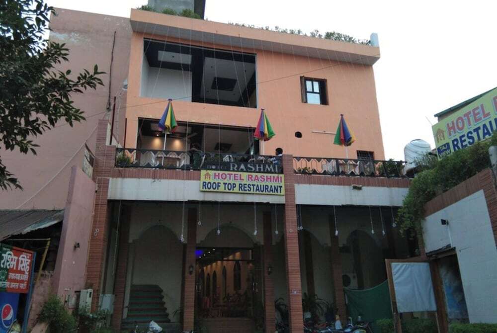 Агра: Goroomgo Rashmi Agra