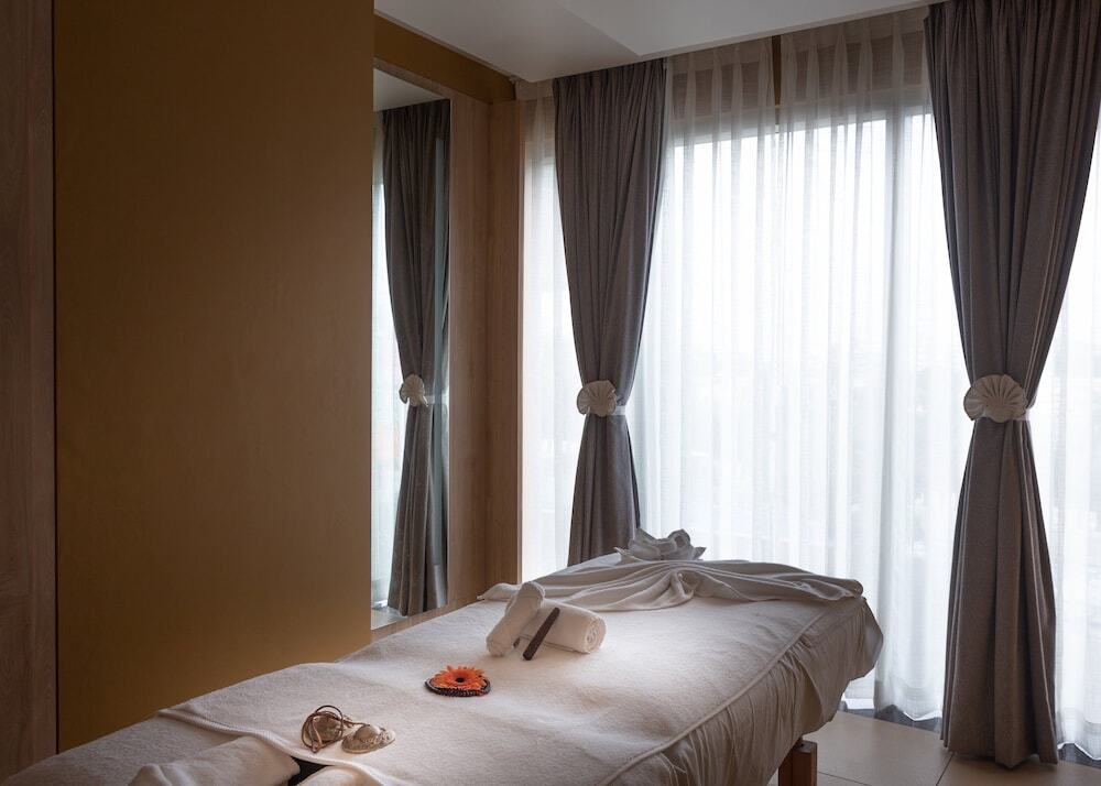 Бангалор: Holiday Inn Bengaluru Racecourse