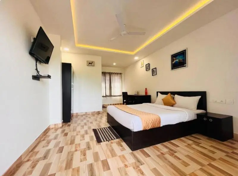 Муннар: 7 Malai Residency