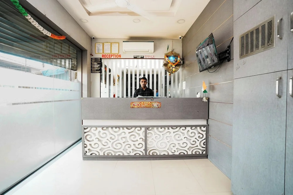 Тхане: Hotel Metro Palace Nalasopara East Mumbai