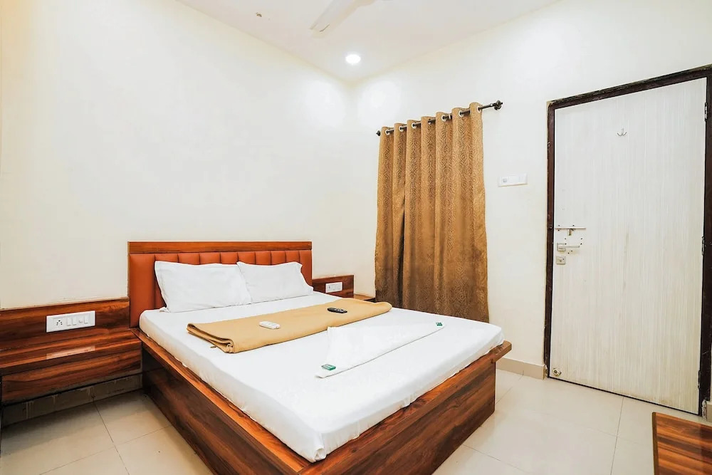 Тхане: Hotel Metro Palace Nalasopara East Mumbai