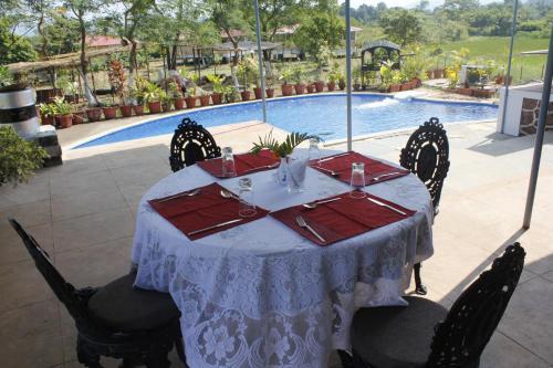 Алибаг: JenJon Holiday Homes - Phansad, Alibaug