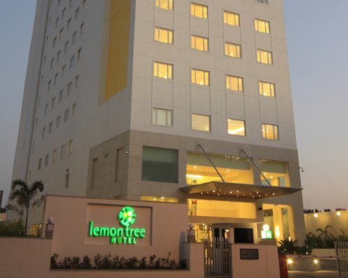Lemon Tree Premier - Ulsoor Lake, Bengaluru - 4 Nights, Bangalore, India — фото 1