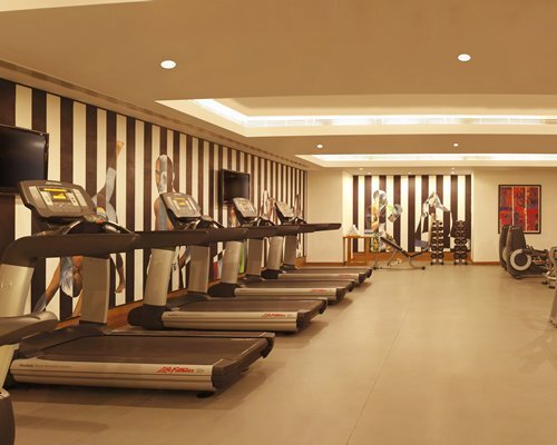 Бангалор: Lemon Tree Premier - Ulsoor Lake, Bengaluru - 4 Nights, Bangalore, India