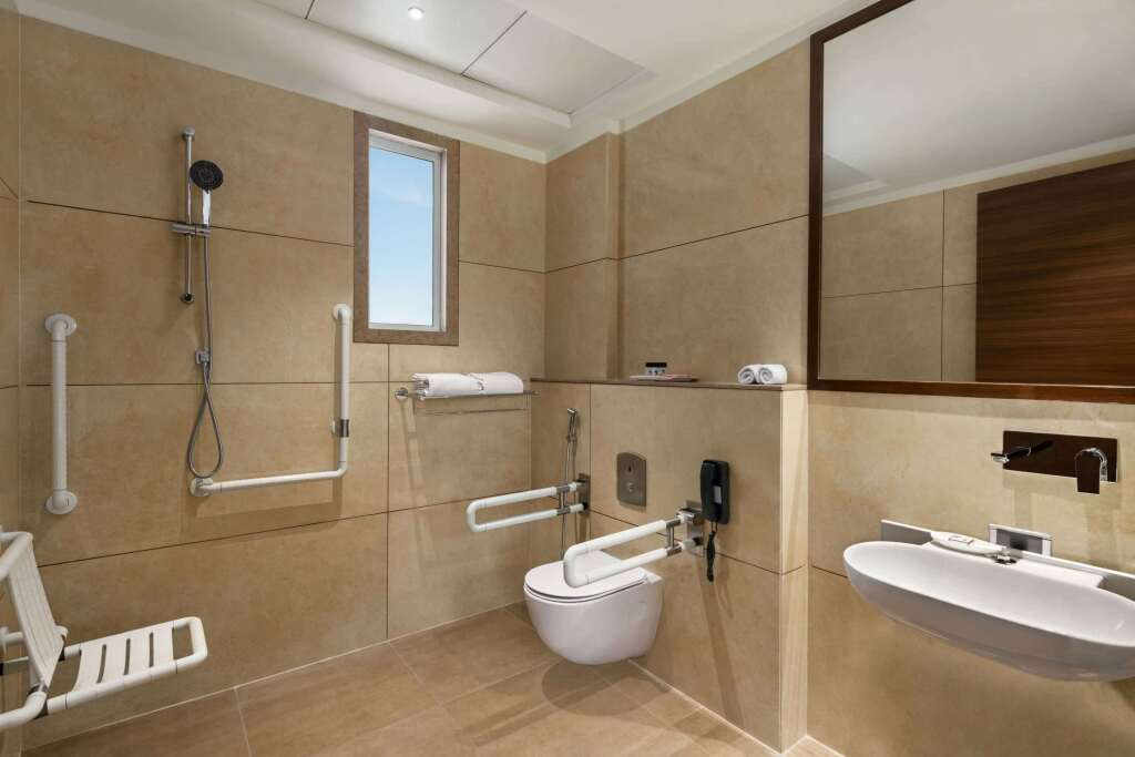Гандидхам: Ramada by Wyndham Gandhidham Shinay