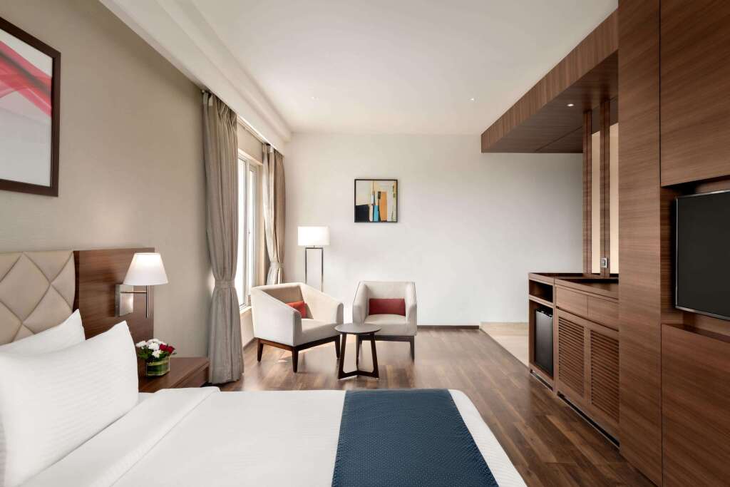 Ramada by Wyndham Gandhidham Shinay — фото 3