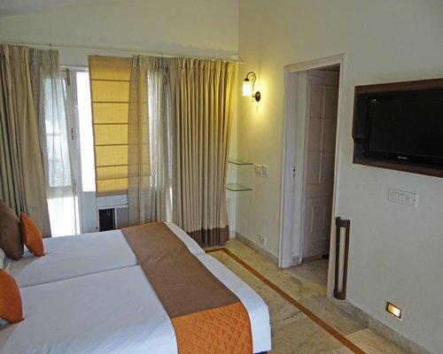 Гуруграм: The Resort Country Club, Manesar
