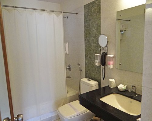 Гуруграм: The Resort Country Club, Manesar