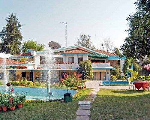 Гуруграм: The Resort Country Club, Manesar