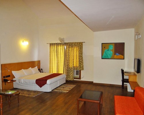 Коси: Country Inn, Kosi (C752)-3 Night, Mathura, India