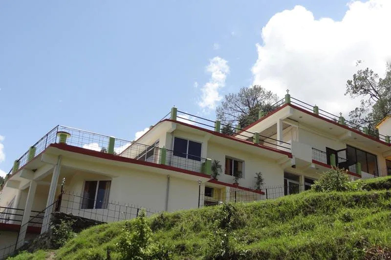 Раникхет: Nature's Valley Resort Kausani