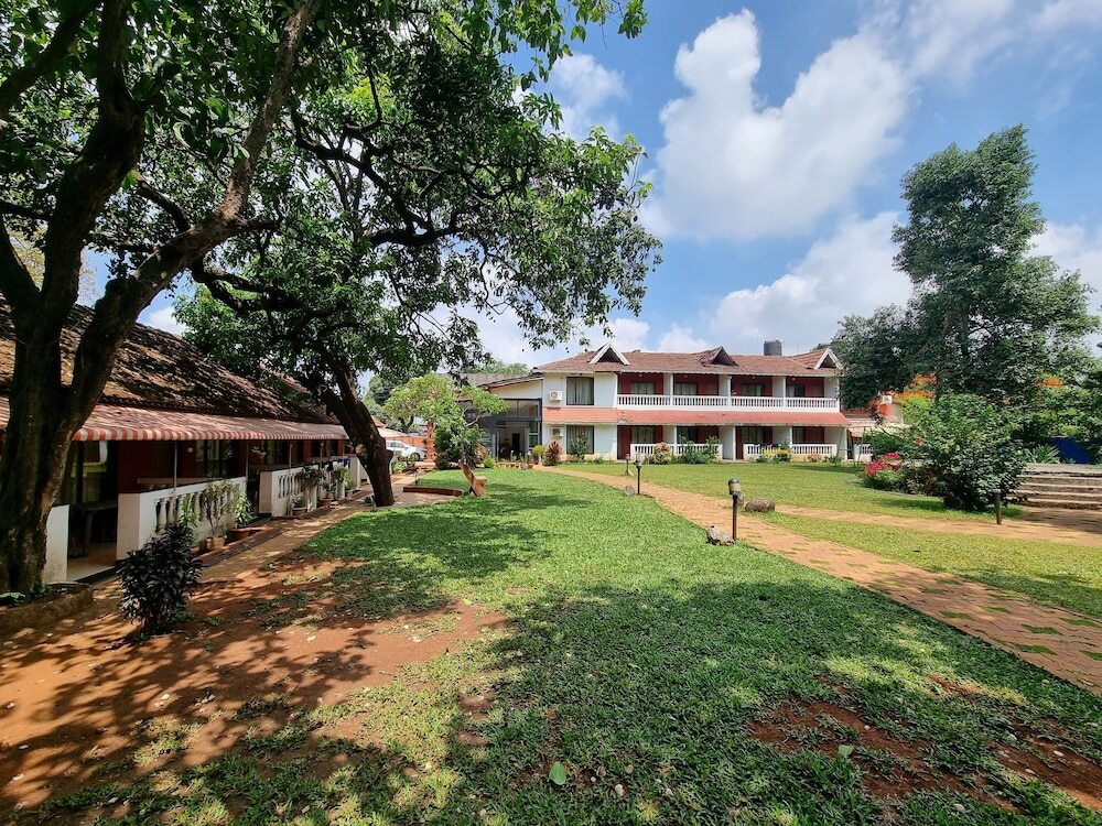 Лонавала: Rishikesh Resort Lonavala