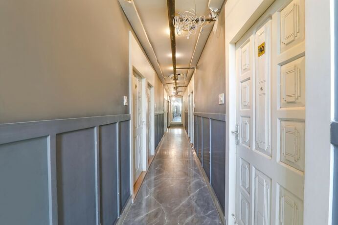 Файзабад: Fabhotel Royal Palm Inn