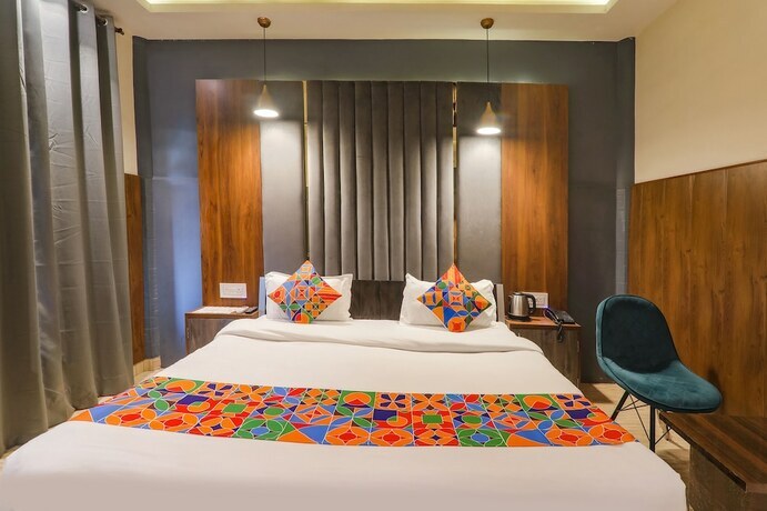 Файзабад: Fabhotel Royal Palm Inn
