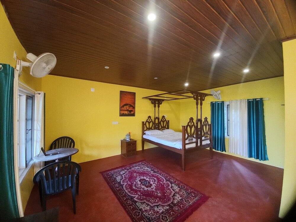 Велламундра: Manikkal Bungalow Uphill Cottage Large