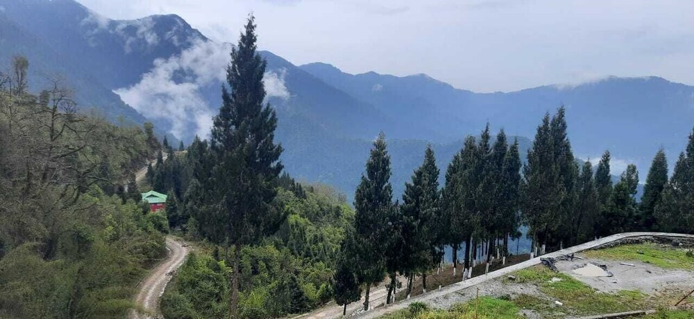Калимпонг: Buddha's Mirror Mountain Retreat