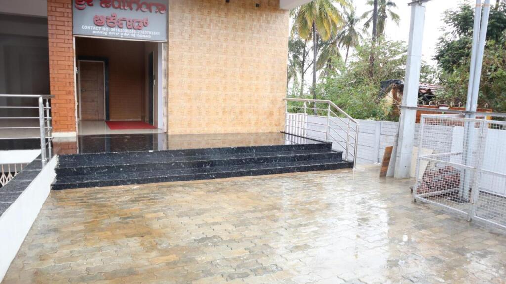 Kyathsandra: Smilestay Shree Jayaganga Arcade