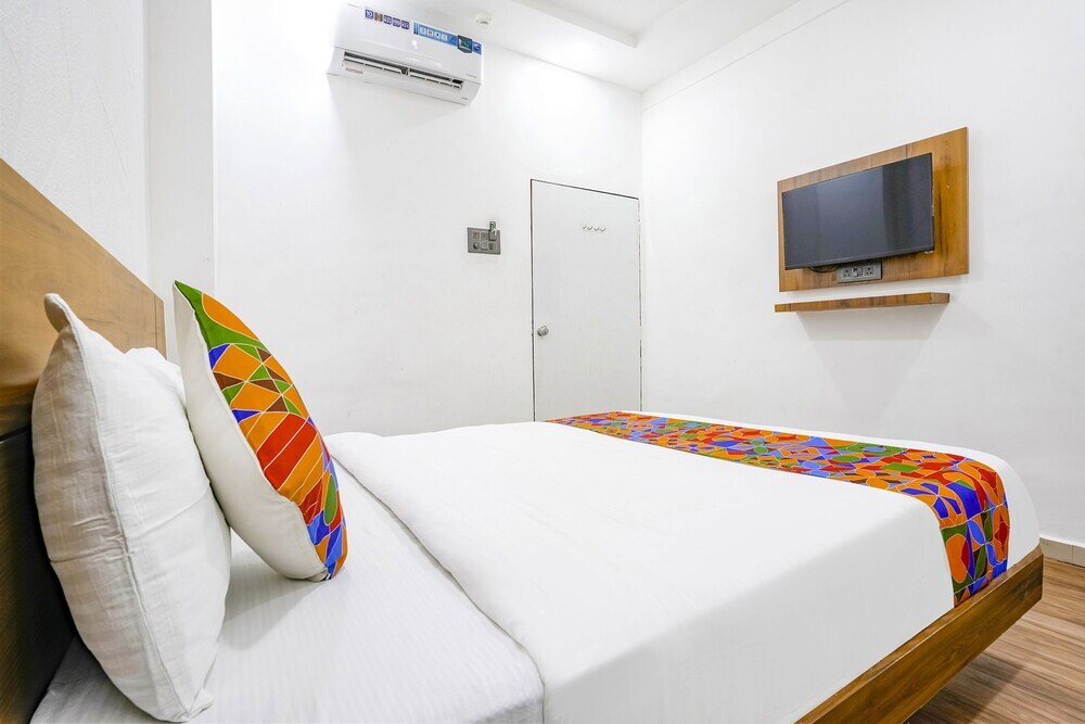 Сурат: Fabhotel 7 Star