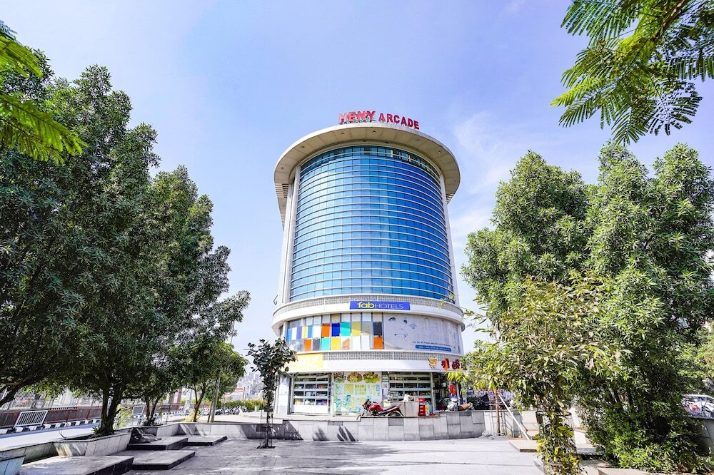 Сурат: Fabhotel 7 Star