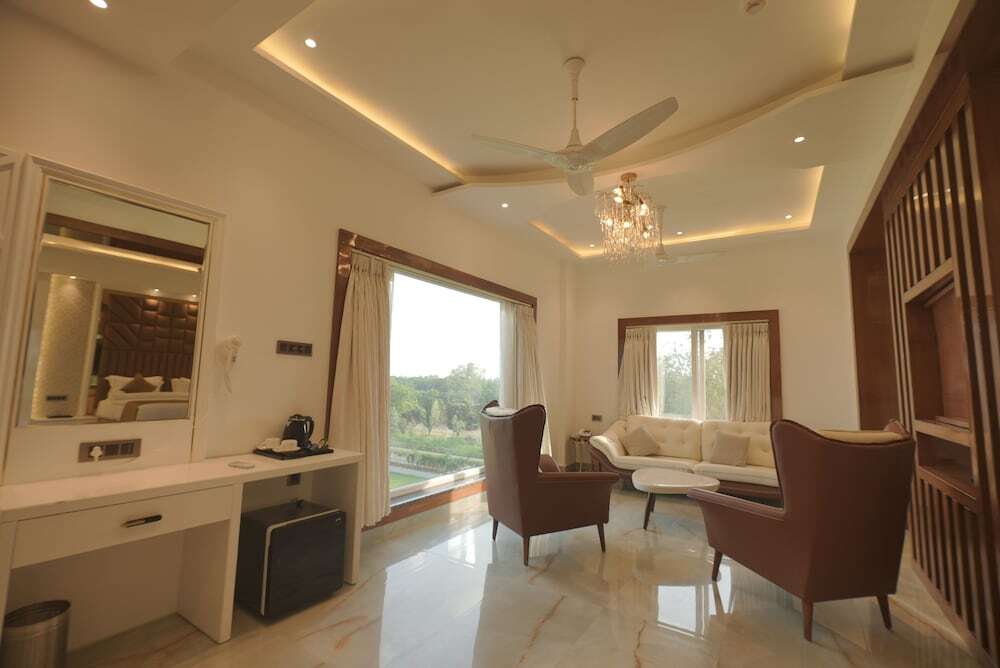 Aligarh: Golden Stone Resorts