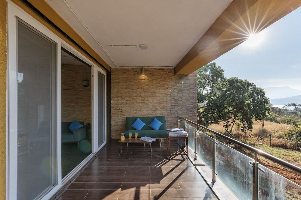Амби Вэлли Сити: CosmicStays Afita Mohari-Solar Powered Lakehouse
