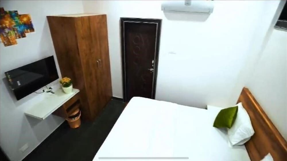 Латур: Hotel Garuda Executive