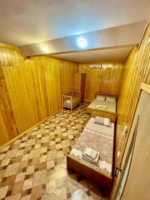 Новоотрадное: Гостевой Дом Family House Midas