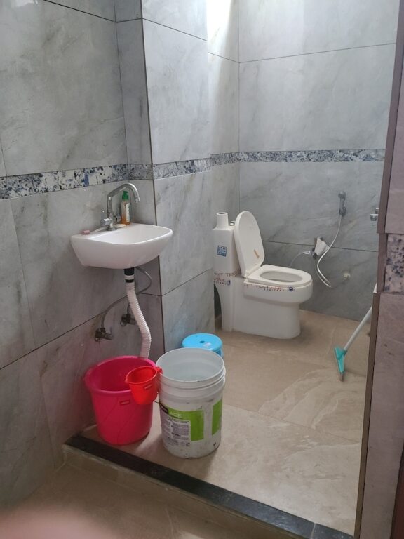 Вриндаван: Roomshala 153 Hotel Krishnashrya
